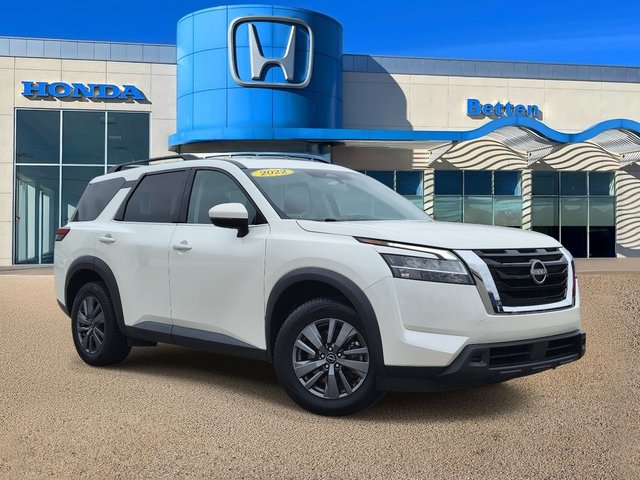 2022 Nissan Pathfinder SV