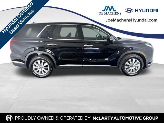 Certified Used 2025 Black Hyundai SE image 5