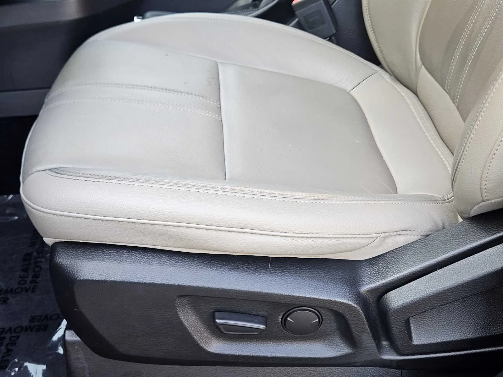 Used 2019 Shadow Black Ford LARIAT image 20