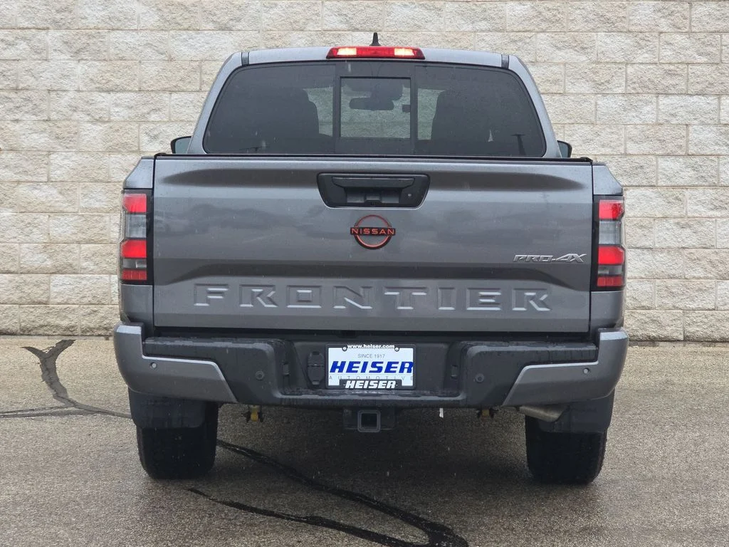 Used 2022  Nissan PRO-4X image 12