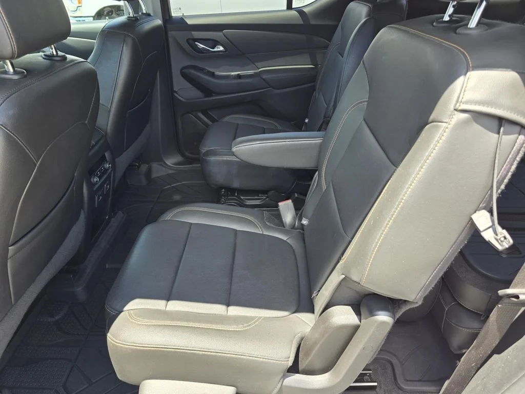 Used 2020 SUMMIT WHITE Chevrolet LT Leather image 10