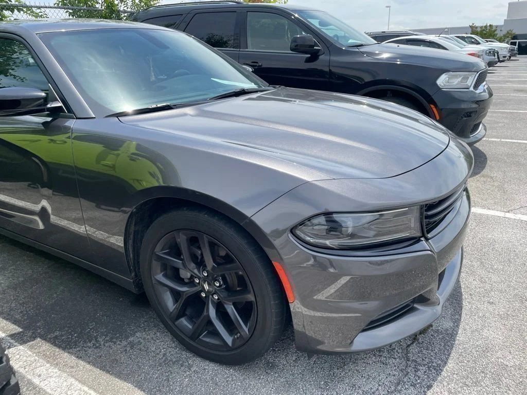 Used 2022 Gray Dodge SXT image 8
