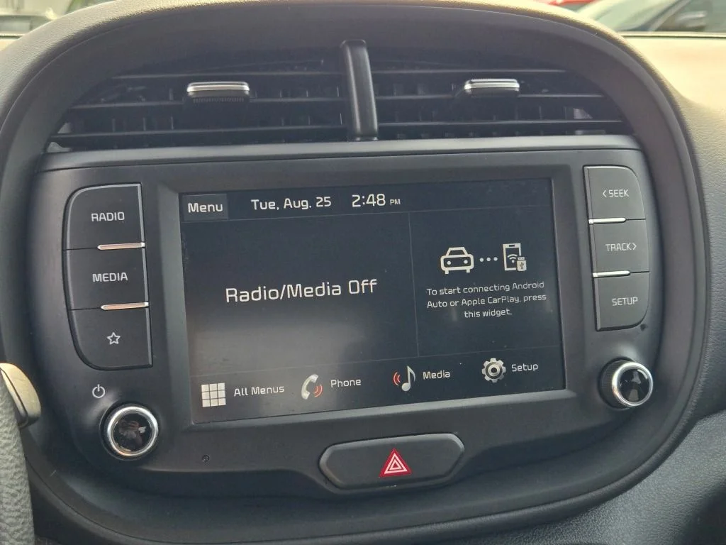 Used 2025 White Kia LX image 22