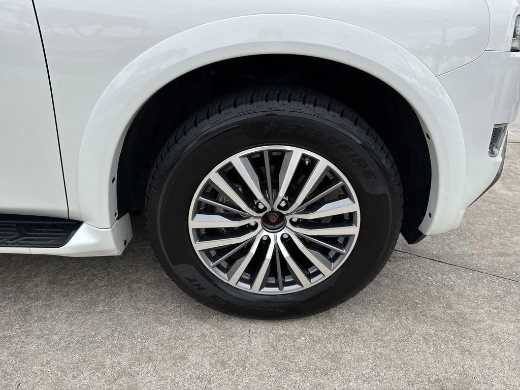 Used 2024 Aspen White Nissan SL image 60