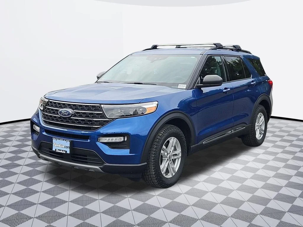 Used 2021 Blue Metallic Ford XLT image 2
