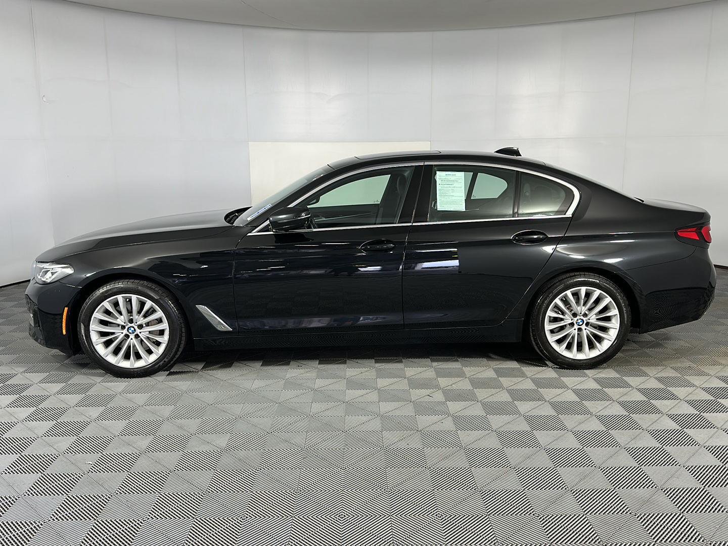 Used 2023 Black Sapphire Metallic BMW 530i xDrive image 5