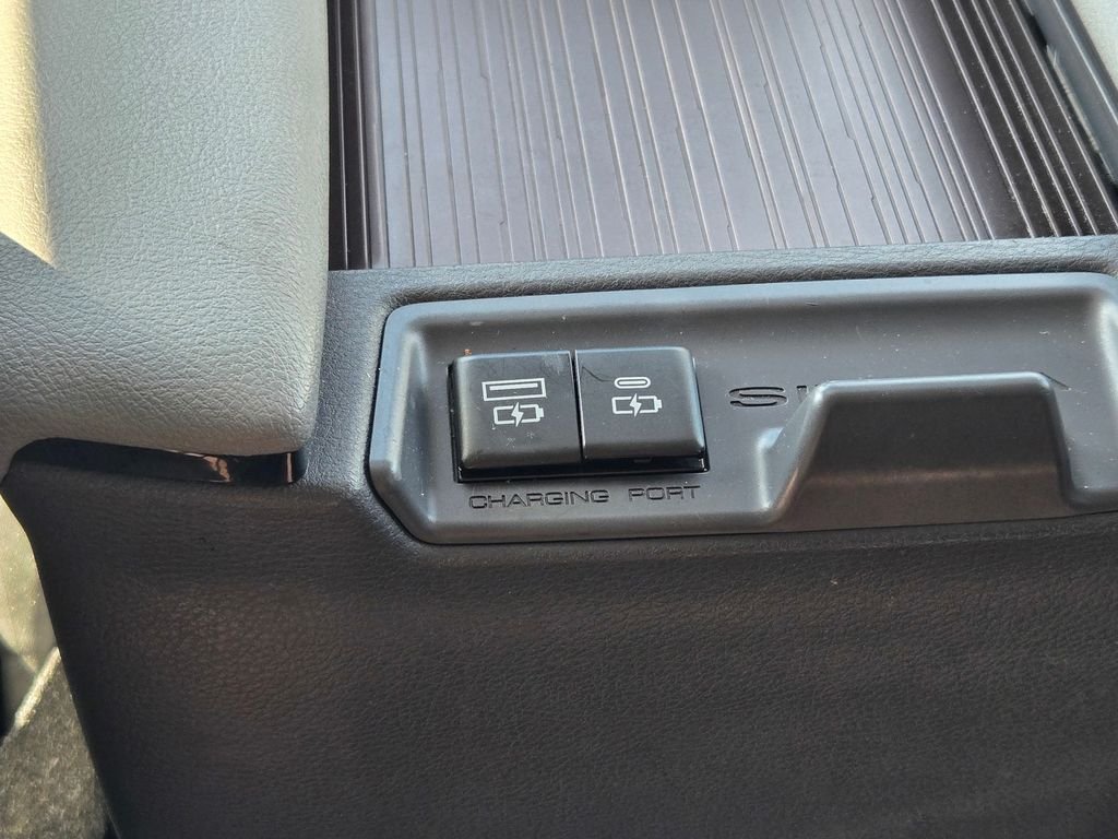 2023 Toyota Sienna XLE - Photo 26