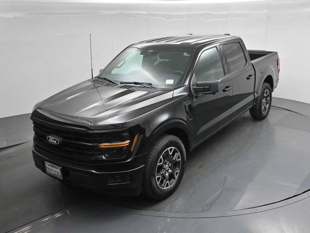 New 2024 Agate Black Metallic Ford XLT image 33