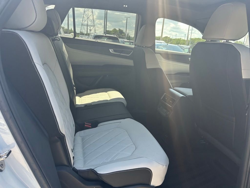New 2026 White/off-white Volkswagen 2.0T SEL Premium R-Line image 42