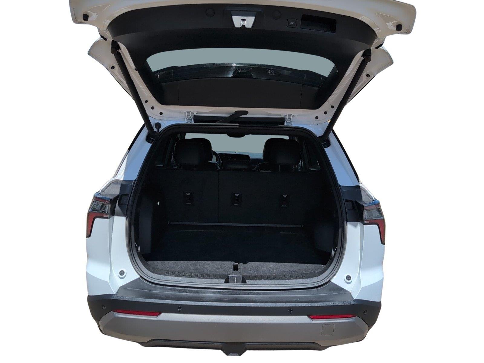Used 2025 Summit White Chevrolet LT image 5