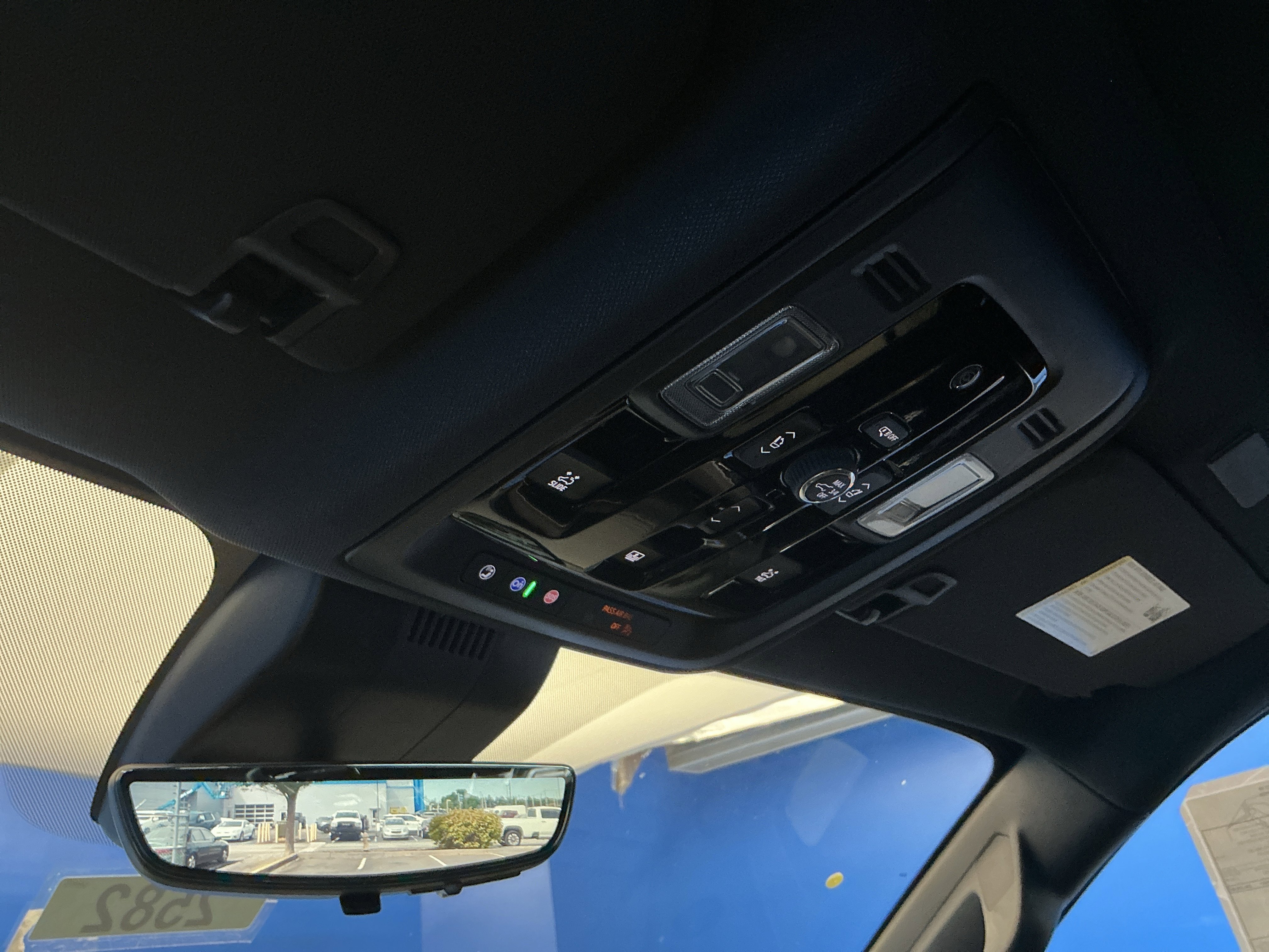 2026 Chevrolet Suburban High Country - Photo 25
