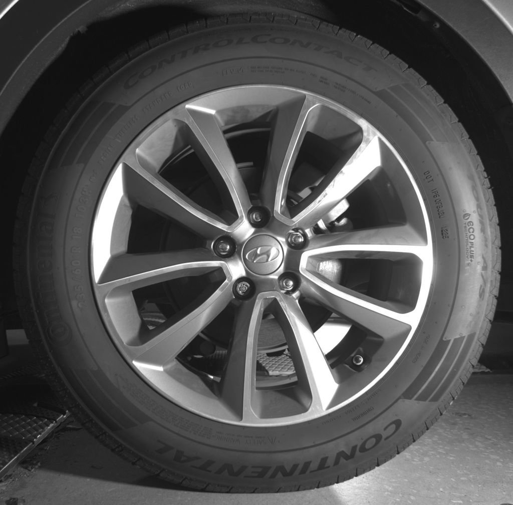Used 2018 Gray Hyundai SE image 25