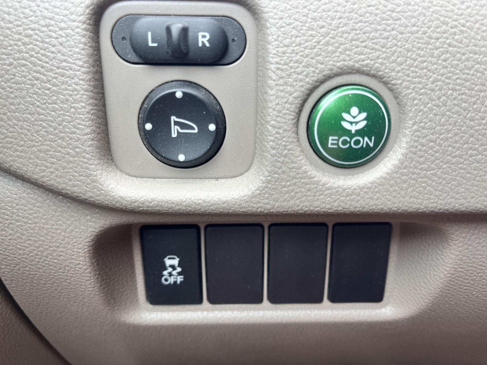 Used 2018 White Diamond Pearl Honda EX-L image 25
