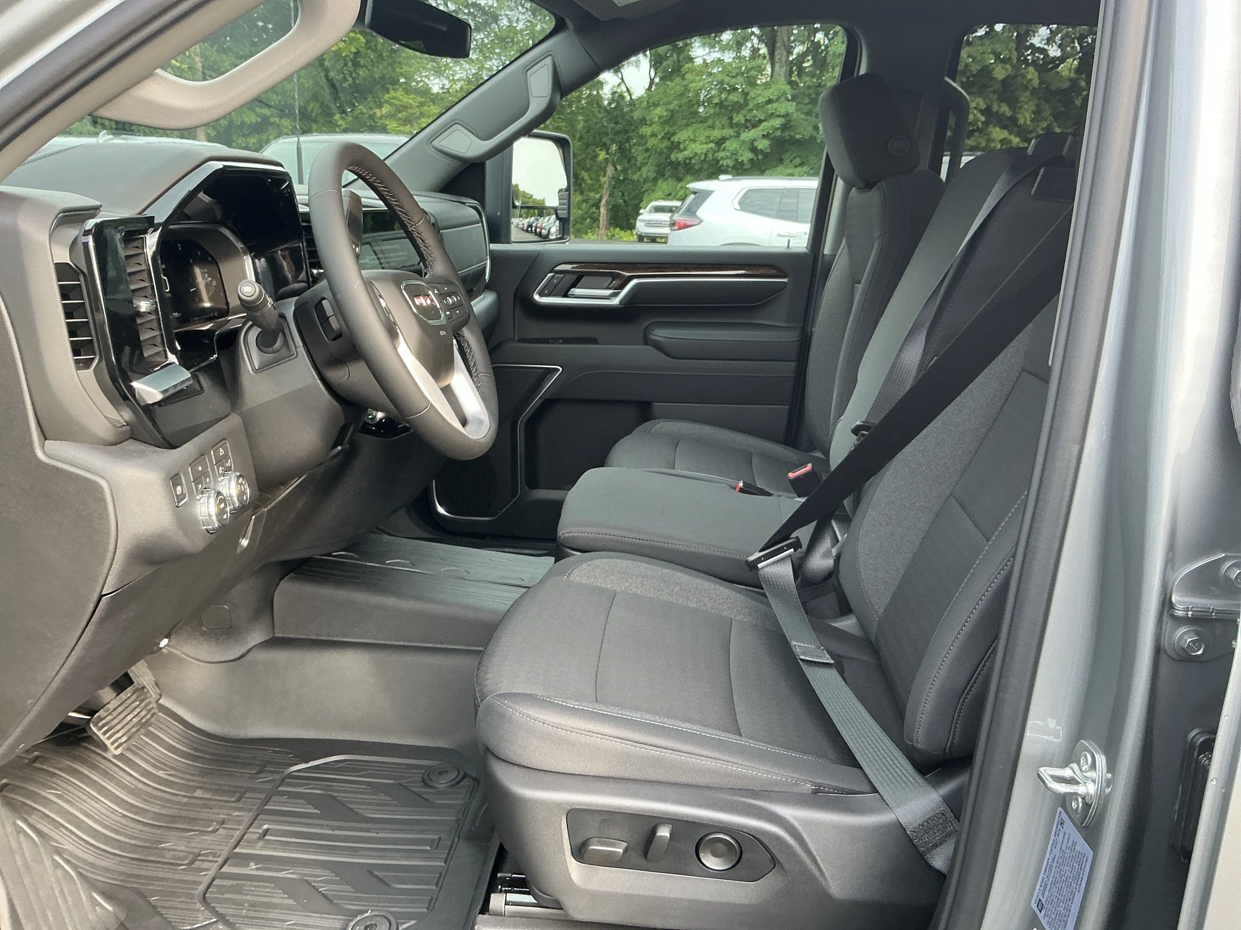 New 2026 Sterling Metallic GMC SLE image 15