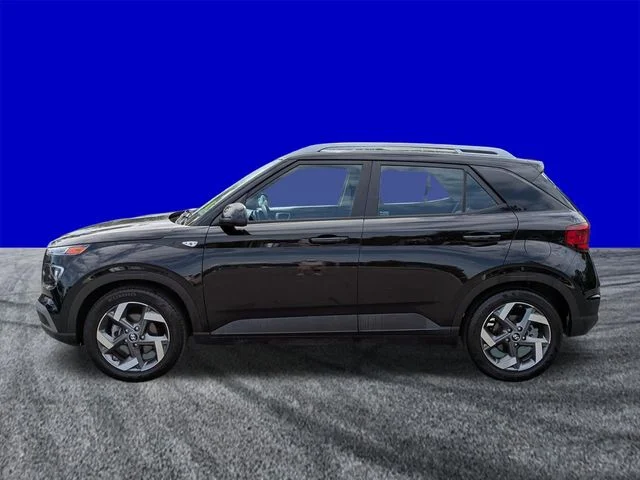 Certified Used 2022 Black Noir Pearl Hyundai SEL image 7