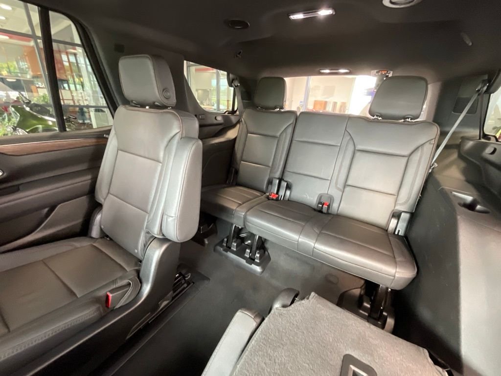 Used 2024 Beige Chevrolet High Country image 23
