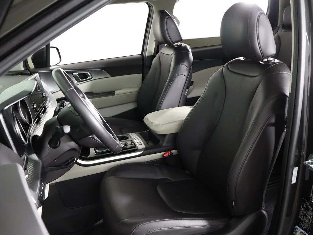 Used 2024 Gray Kia LX Seat Package image 29