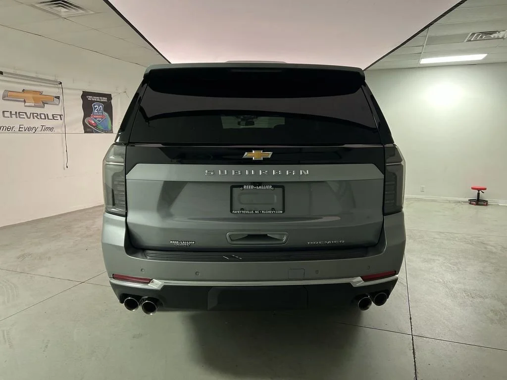 2026 Chevrolet Suburban Premier - Photo 7