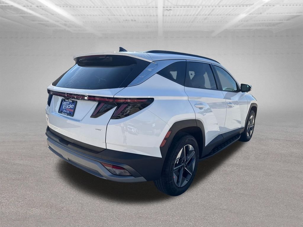 New 2026 White Hyundai SEL Premium image 5