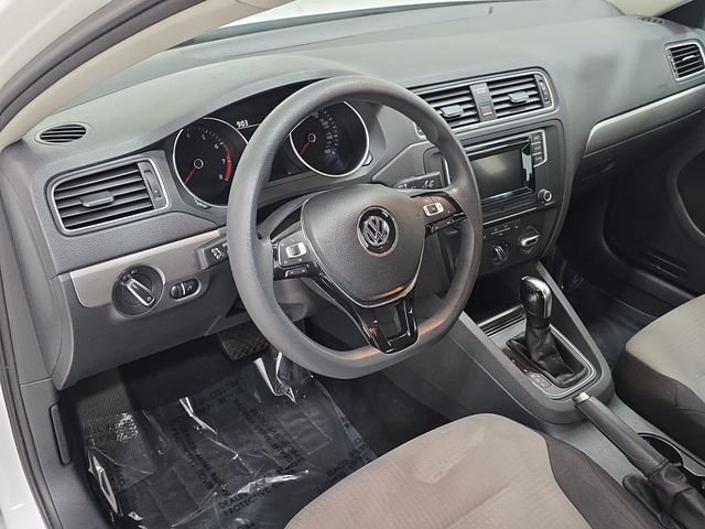 Used 2017 White Volkswagen 1.4T S image 16