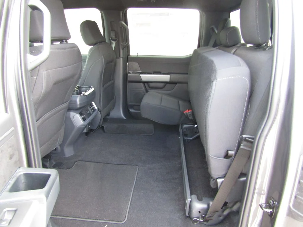 New 2026 Carbonized Gray Metallic Ford XLT image 33