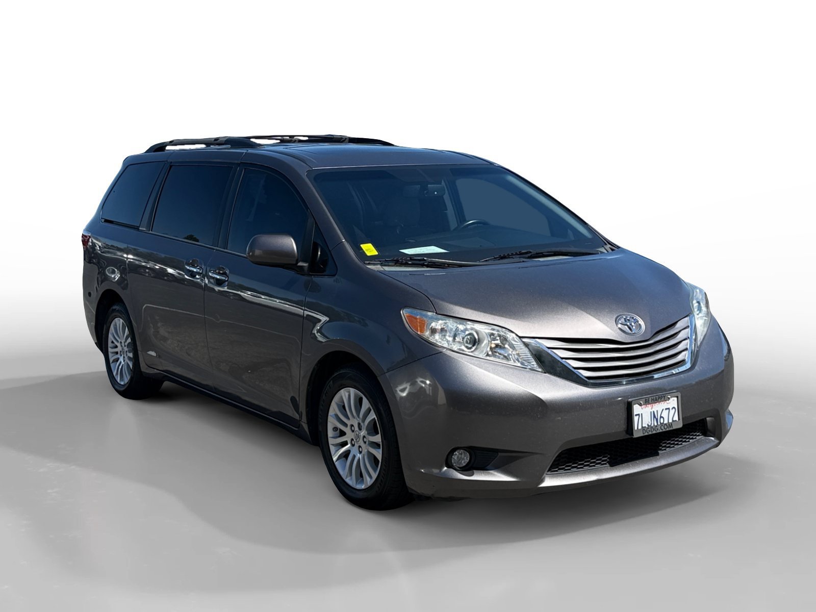 Used 2015 Predawn Gray Mica Toyota XLE image 7