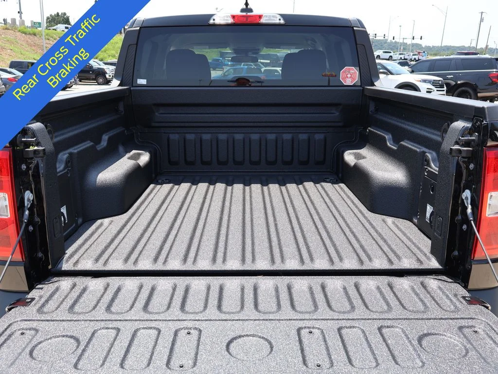 New 2026 Shadow Black Ford XLT image 13