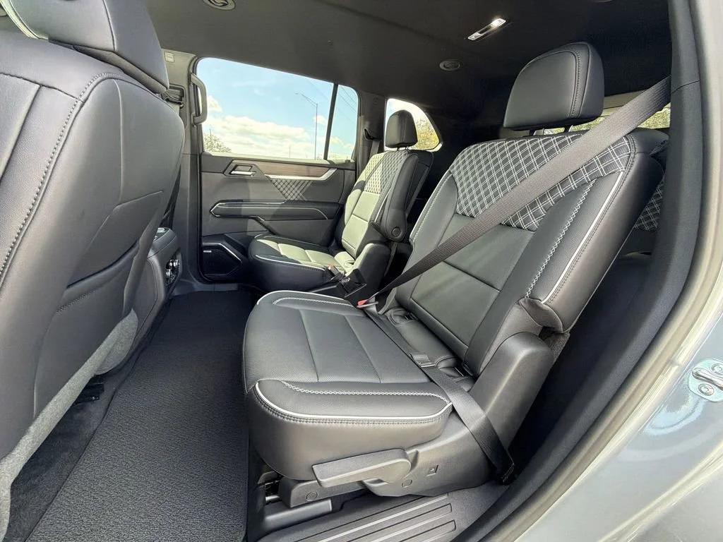 2026 GMC Acadia Denali - Photo 31
