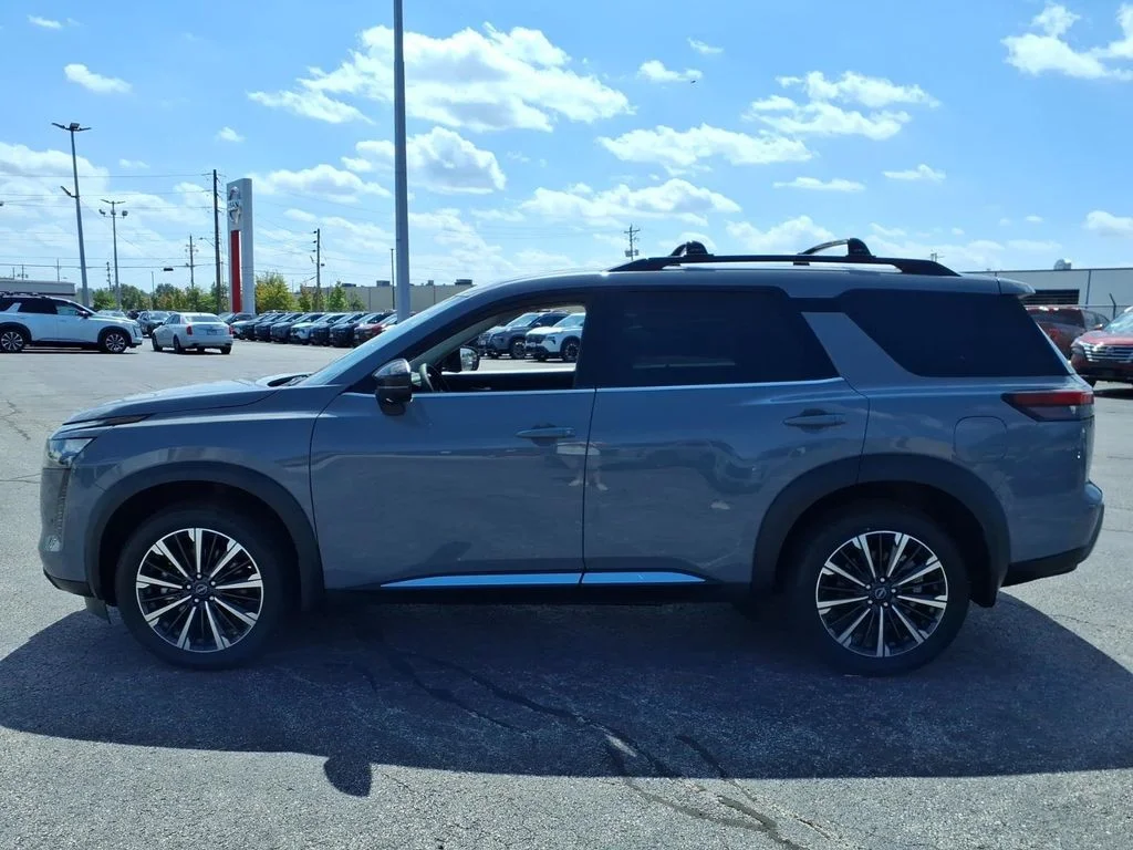 2026 Nissan Pathfinder Platinum - Photo 6
