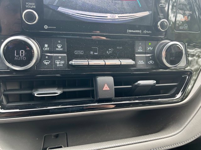 Used 2020 Gray Toyota XLE image 17