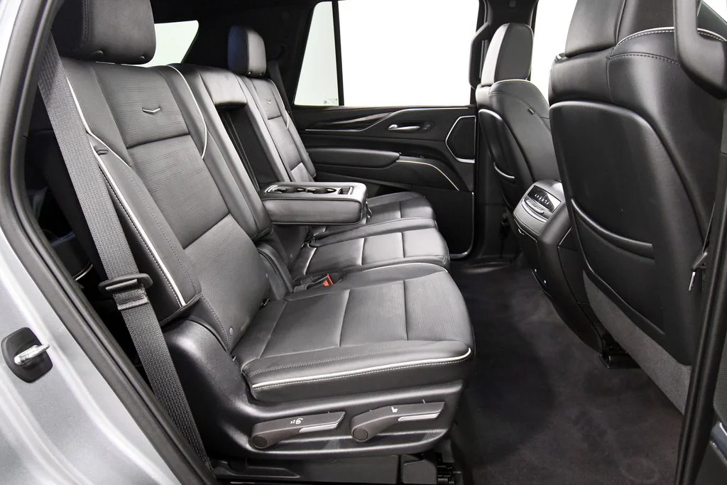 Used 2023  Cadillac Sport image 19
