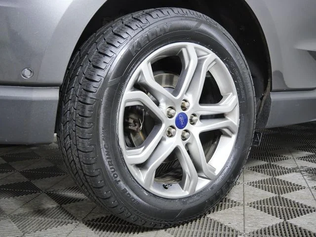 Used 2015  Ford Titanium image 7