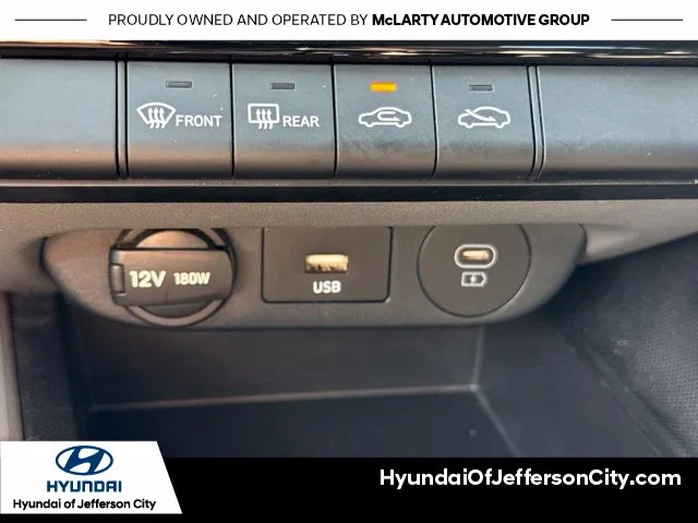 Used 2025 White Hyundai Blue image 25