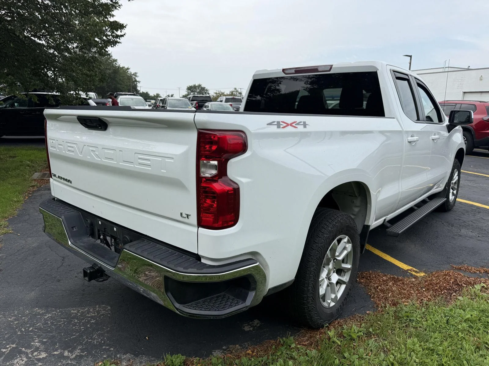 Used 2024 Summit White Chevrolet LT (2FL) image 5
