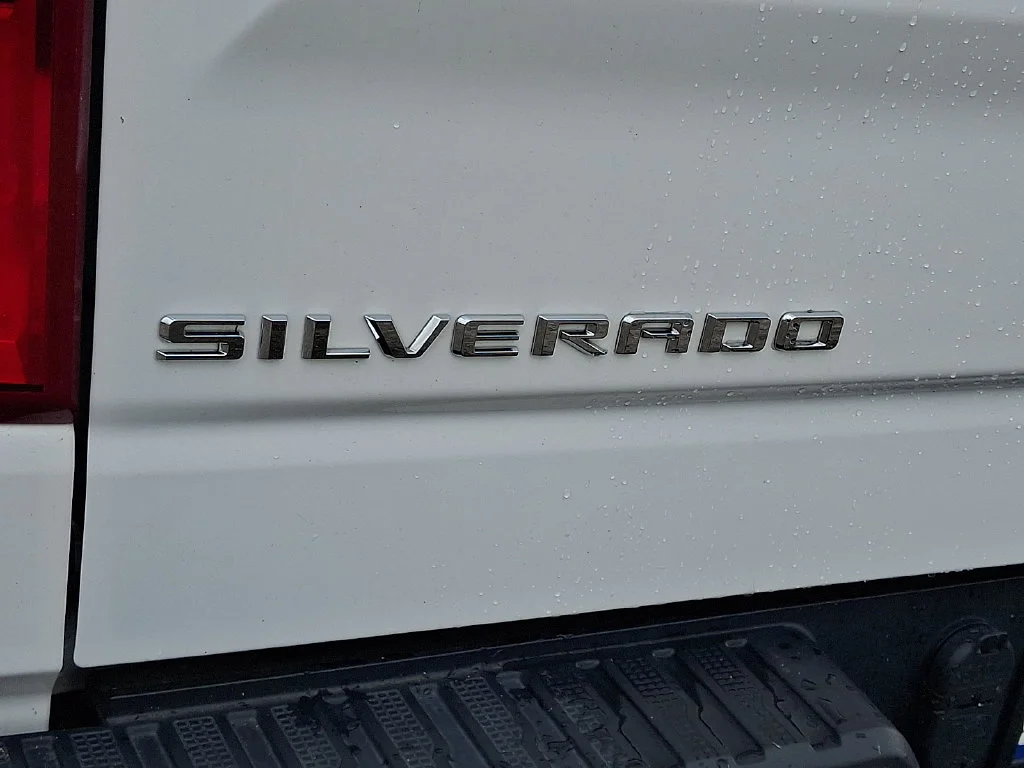 Used 2024 White Chevrolet RST image 32