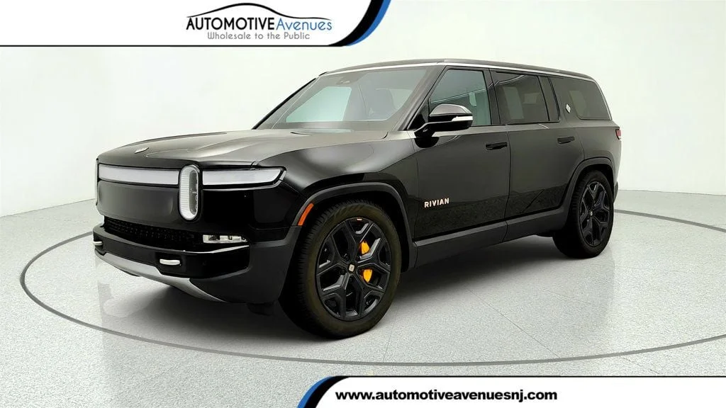 2024 Rivian R1S Adventure Quad-Motor Large Pack's photo