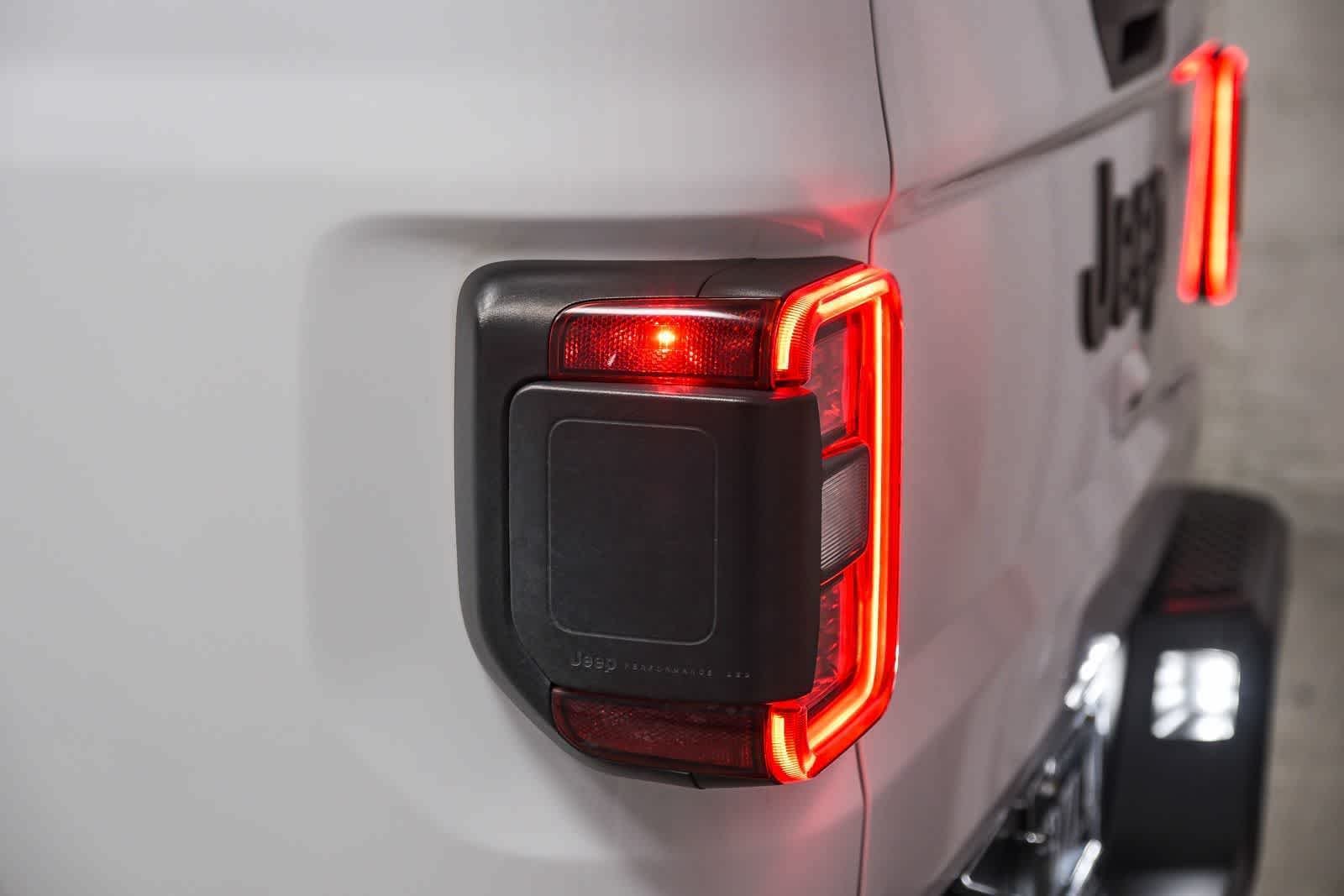 Used 2021 Bright White Clearcoat Jeep Sport S image 7