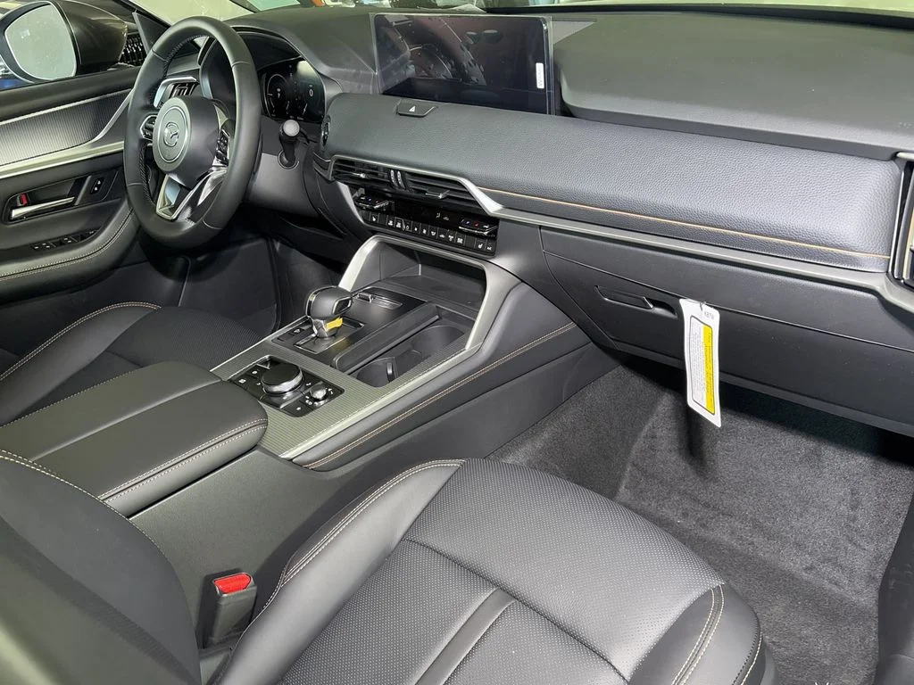 New 2025 Silver Mazda Preferred image 9