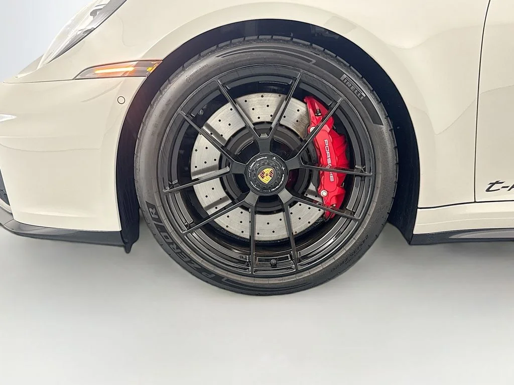 Used 2026  Porsche Carrera 4 GTS image 33
