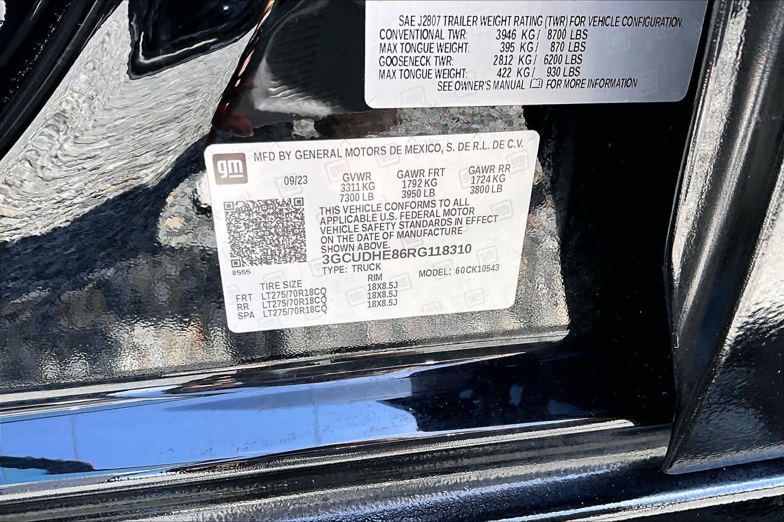Used 2024 Black Chevrolet ZR2 image 37