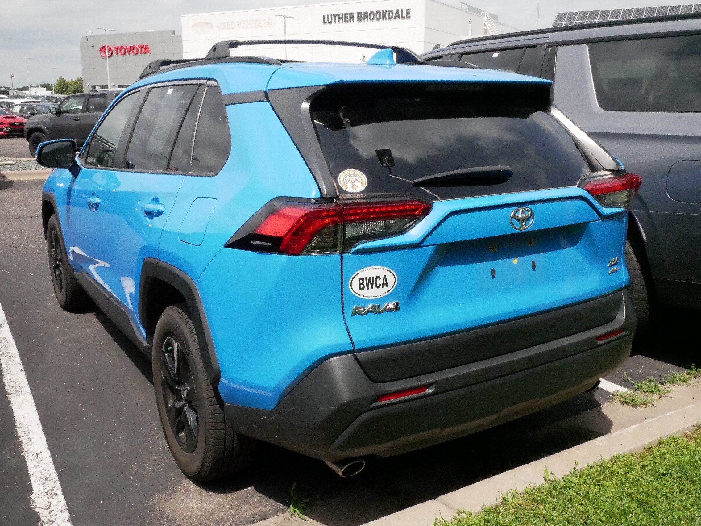 Used 2021 Blue Flame Toyota XLE image 5