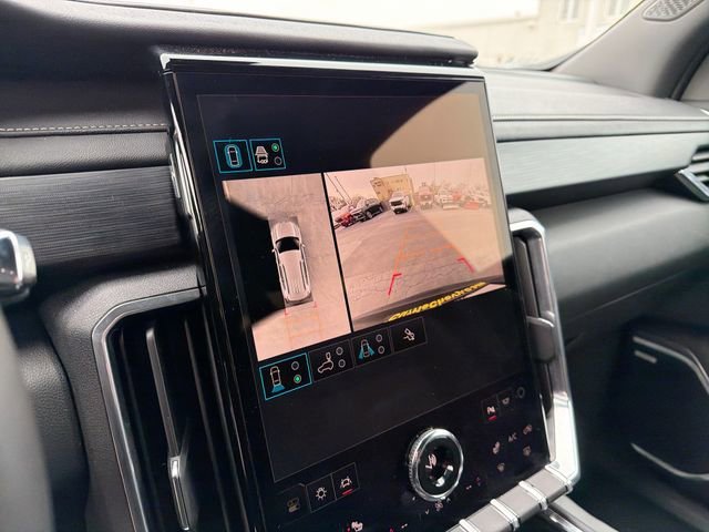 2025 GMC ACADIA - Image 14