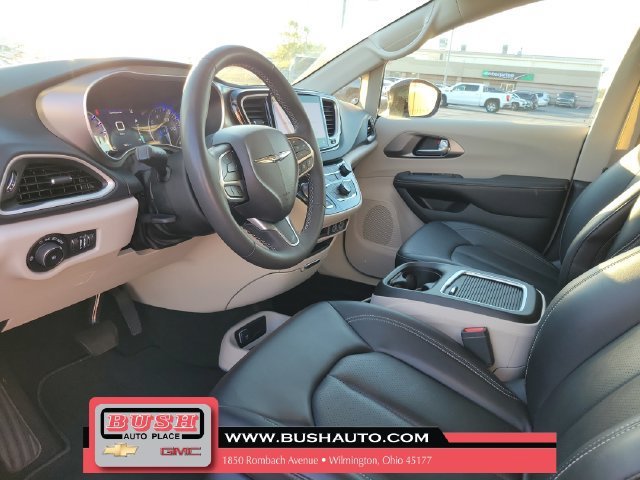 2024 Chrysler Pacifica Touring L - Photo 19