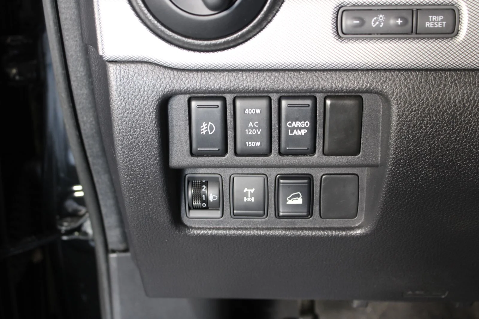 Used 2017 Black Nissan PRO-4X image 25