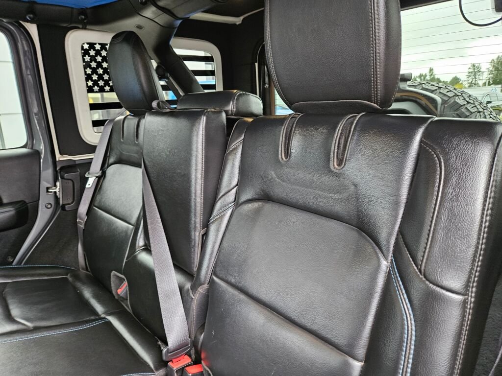 Used 2023 Gray Jeep Rubicon 4xe image 16