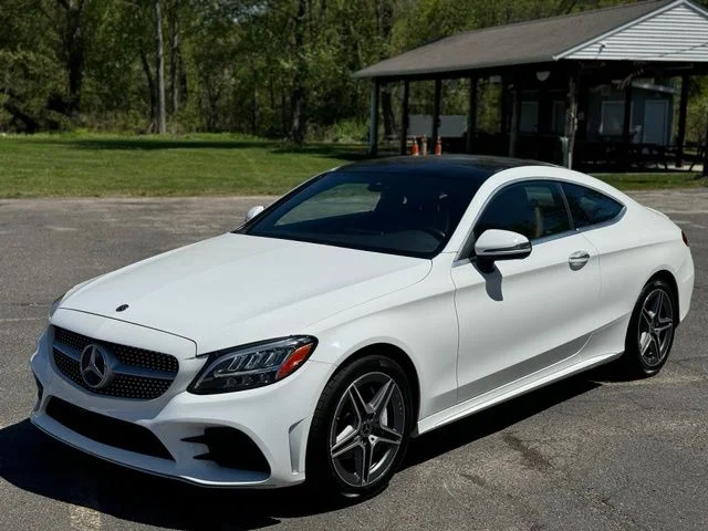 Used 2019  Mercedes-Benz C 300 image 2
