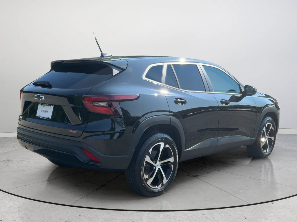 2026 Chevrolet Trax RS - Photo 7