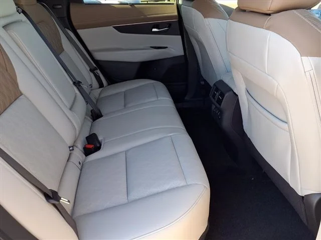 New 2026 White Nissan Platinum image 12