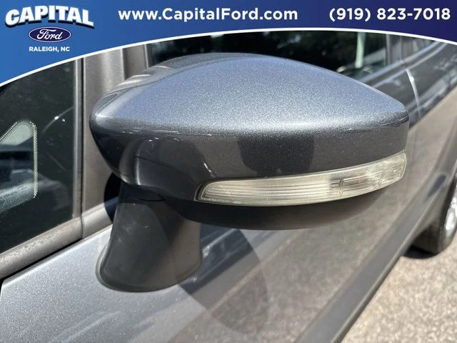 Used 2021  Ford SE image 12