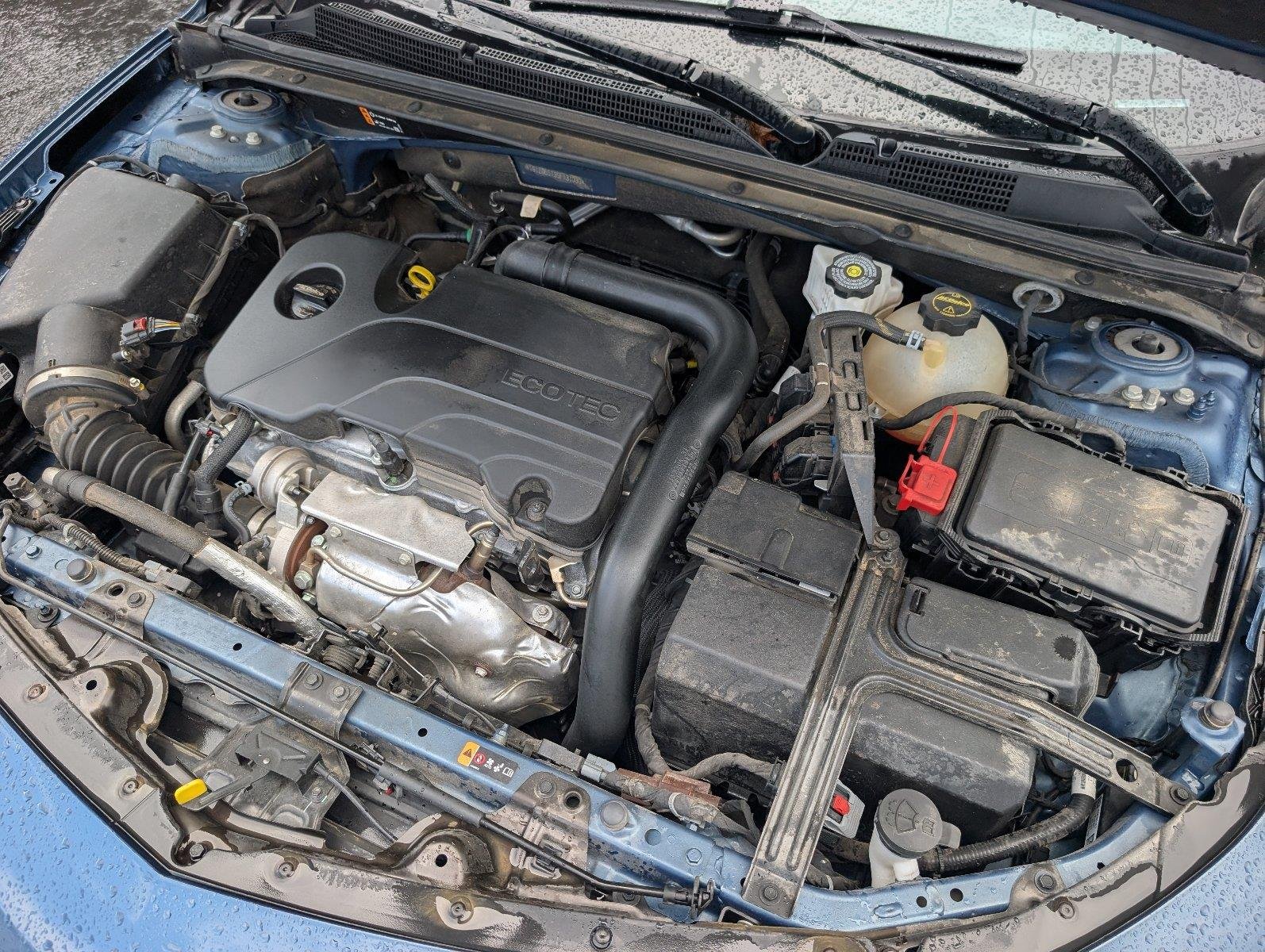 Used 2025 Lakeshore Blue Metallic Chevrolet LT image 36
